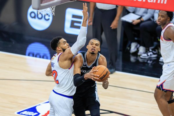 配资门户官方网 尼克斯本赛季面对马刺4胜1负 常规赛1-1&NBA杯1-0&季后赛2-0